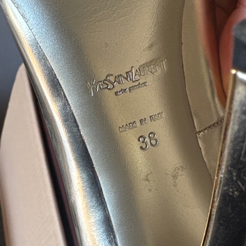 Yves Saint Laurent Metallic Gold Pointed Pump - Picture 4 of 4